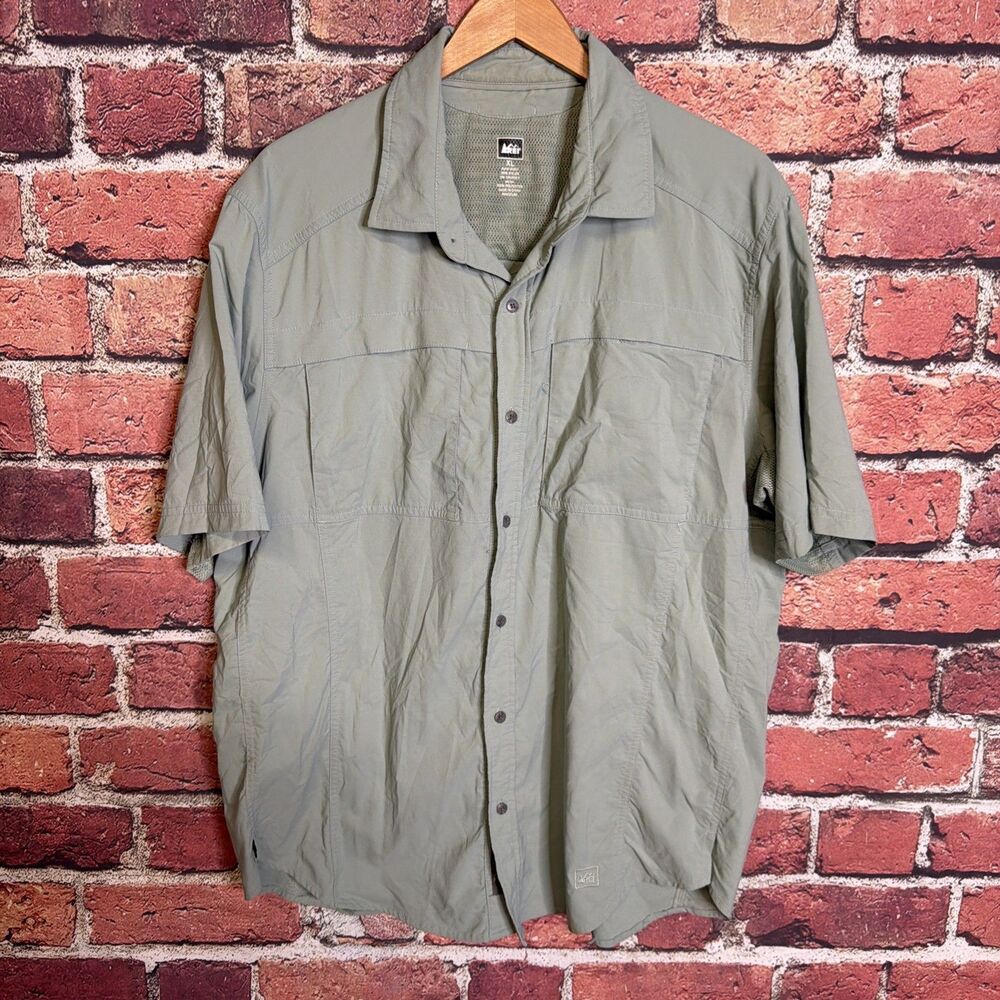 REI Shirt Mens XL Blue Green Short Sleeve Button Down Vented Outdoor Hiking UPF